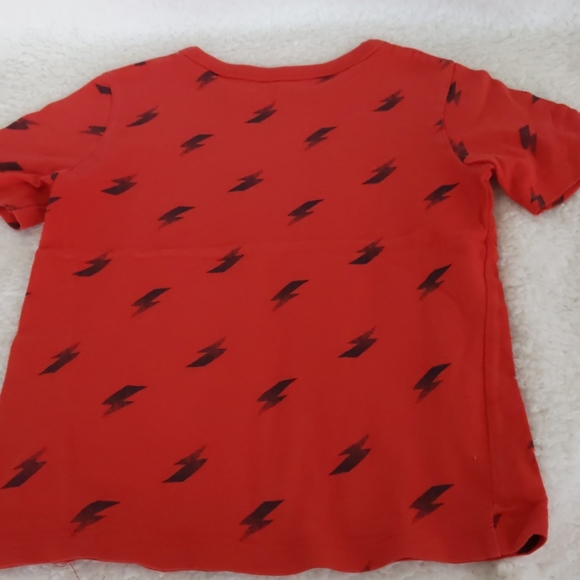 6/$20 Carter's 2 boys Tees - Picture 2 of 6
